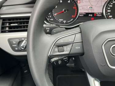 AUDI A4 30 TDI 136 S-Tronic Design