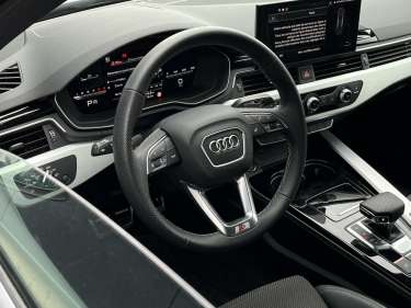 AUDI A4 30 TDI 136 S-Tronic S-Line