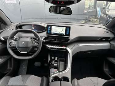 PEUGEOT 5008 1.5 BlueHDI 130 EAT8 Allure Pack