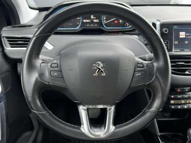 PEUGEOT 2008 1.2 PureTech 110 EAT6 Allure