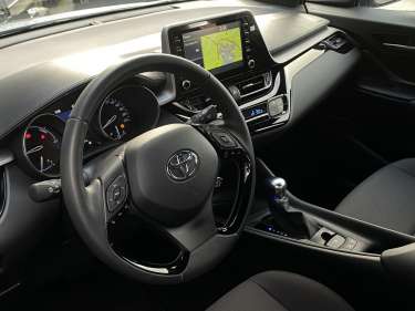 TOYOTA C-HR 1.8 Hybrid 122 e-CVT Dynamic